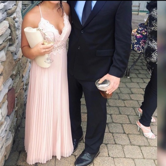 ❤️ Romantic Intentions Blush Pink Lace Pleated Backless Maxi Dress - Picture 3 of 6